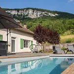 Сasa de vacaciones Le De La Cascade